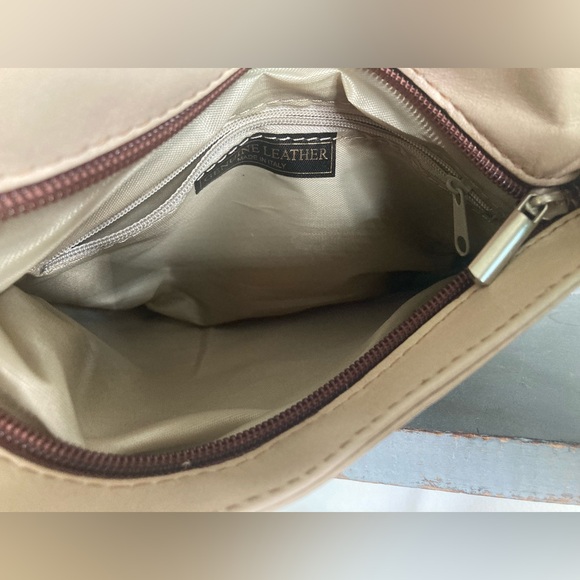 Vera Pelle Leather Asymmetrical Purse - Picture 6 of 12